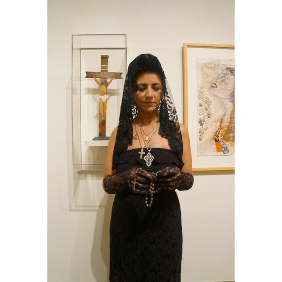 Black Lace Scarf Wonderful Vintage Accessories - Picture 4 of 4